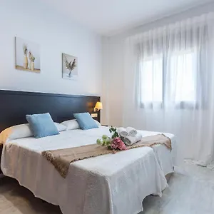 Acceso Sevilla Piscina Moderno Parking Gratis , Bormujos Espagne